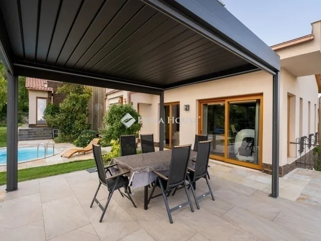 Eladó ház Pécs, Havihegy 300 nm