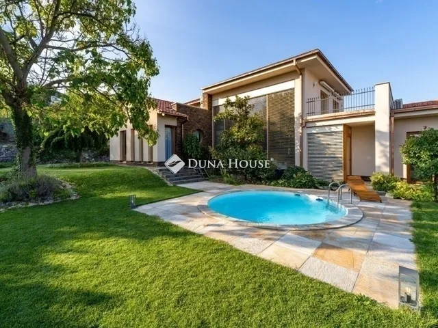 Eladó ház Pécs, Havihegy 300 nm