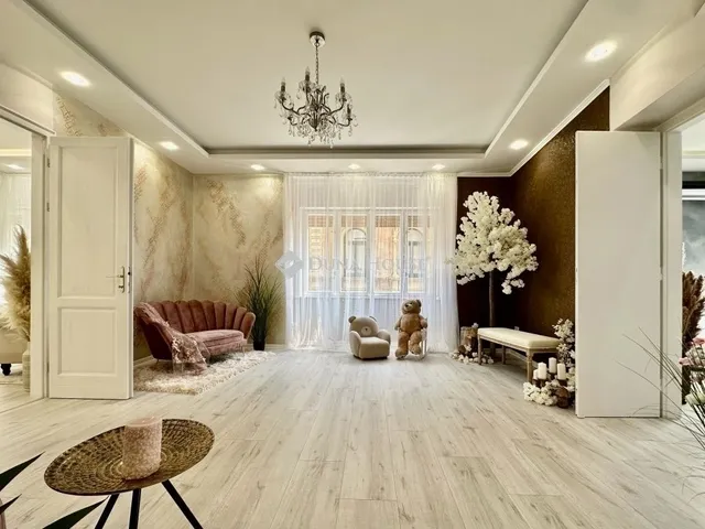 Eladó lakás Pécs, Belváros 95 nm