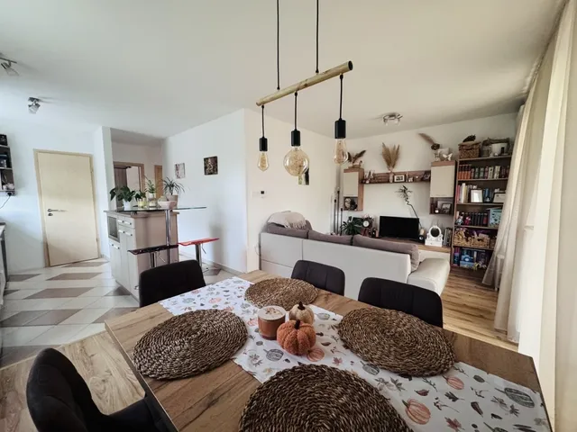 Eladó lakás Pécs, Rigóder 72 nm