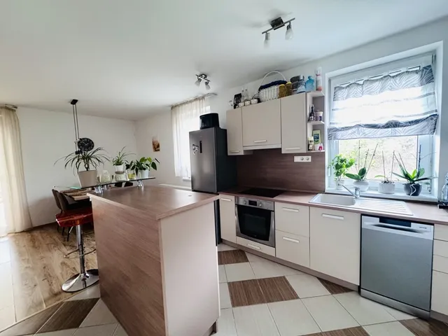 Eladó lakás Pécs, Rigóder 72 nm