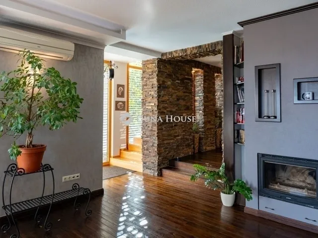 Eladó ház Pécs 300 nm