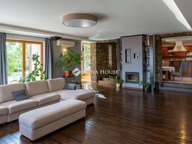 Eladó ház Pécs 300 nm