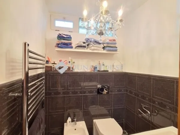 Eladó ház Pécs, Tettye 153 nm