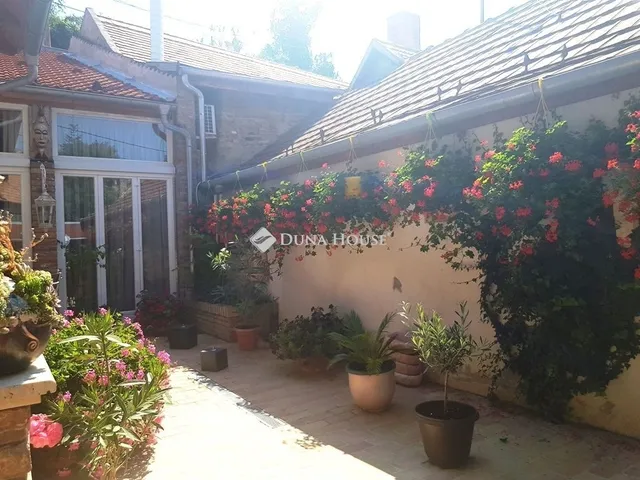 Eladó ház Pécs, Tettye 153 nm