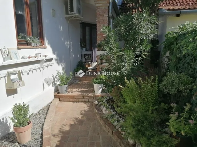 Eladó ház Pécs, Egyetemváros 90 nm