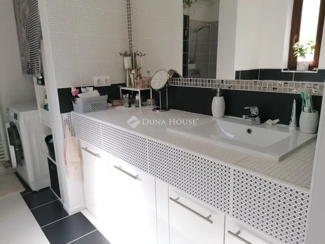 Eladó ház Pécs, Egyetemváros 90 nm