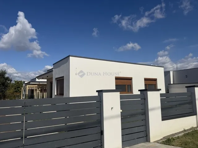 Eladó ház Pécs 96 nm