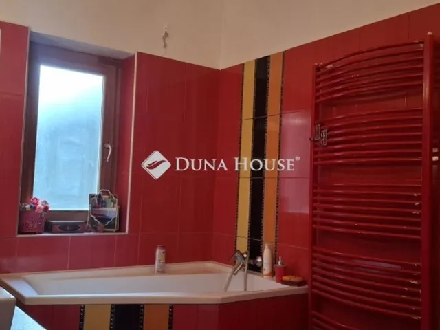 Eladó ház Pécs, Donátus 179 nm