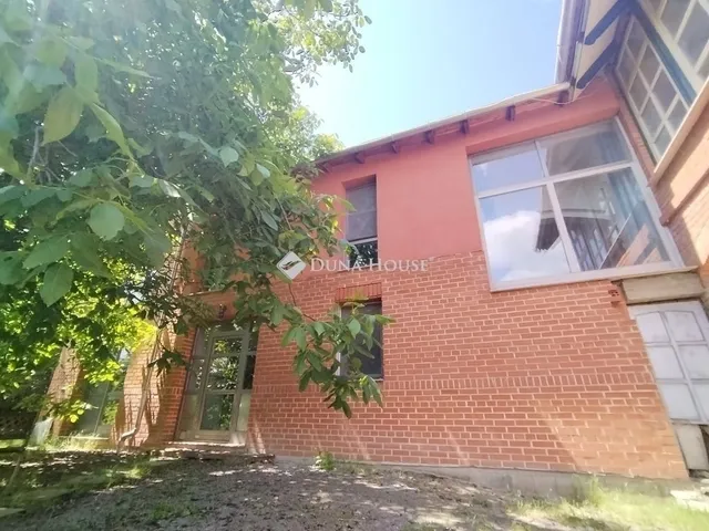 Eladó ház Pécs, Donátus 179 nm