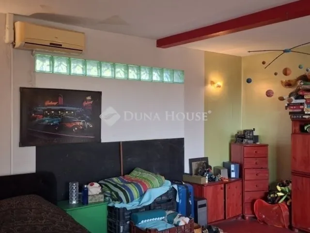 Eladó ház Pécs, Donátus 179 nm