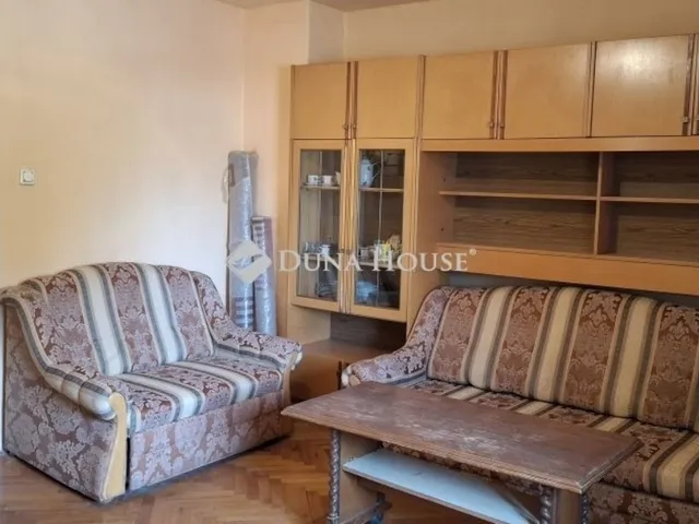 Eladó lakás Pécs, Belváros 30 nm