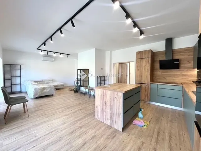 Eladó lakás Pécs, Belváros 66 nm