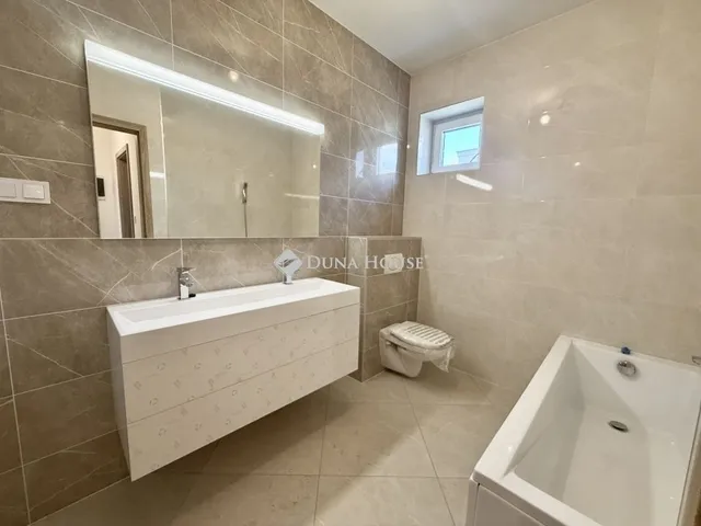 Eladó ház Pécs, Kertváros 96 nm