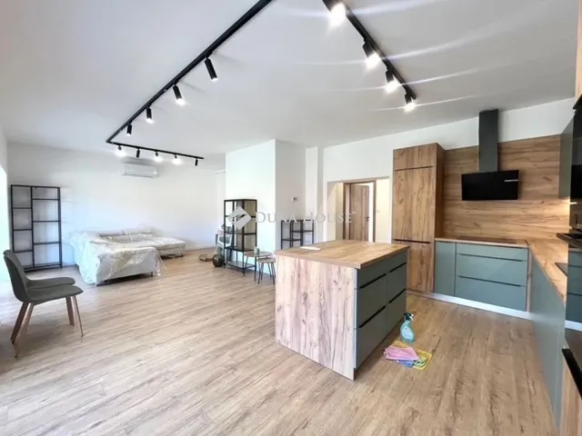 Eladó lakás Pécs, Belváros 66 nm