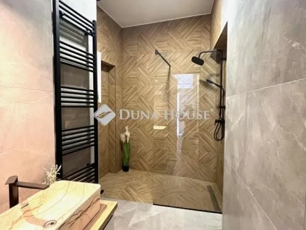 Eladó lakás Pécs, Belváros 62 nm