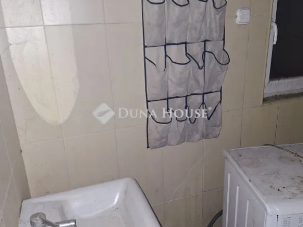 Eladó lakás Pécs, Egyetemváros 79 nm