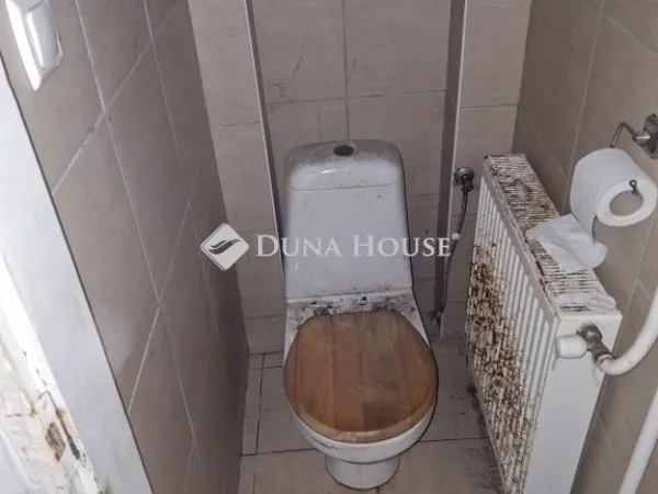 Eladó lakás Pécs, Egyetemváros 79 nm