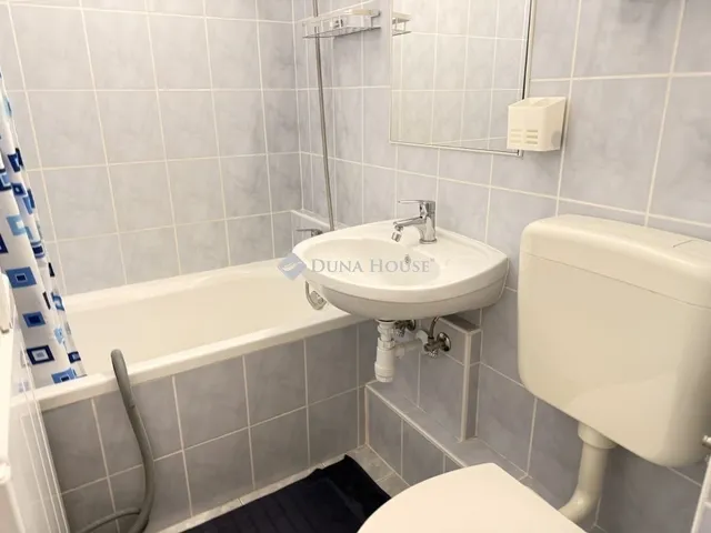 Eladó lakás Pécs, Kertváros 34 nm