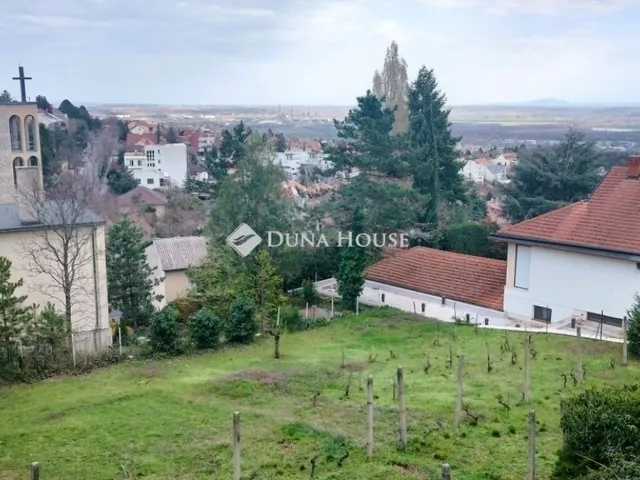 Eladó ház Pécs, Mecsekoldal 200 nm