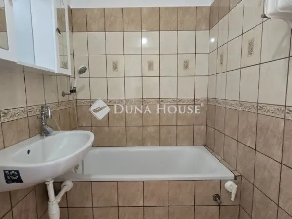 Eladó lakás Pécs, Kertváros 47 nm