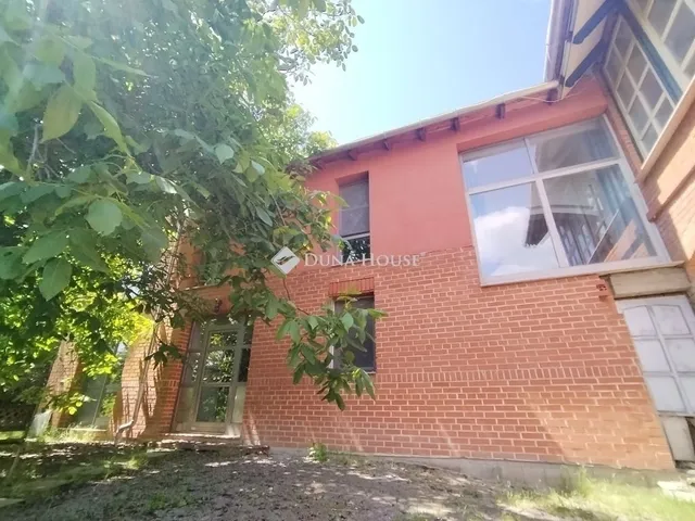 Eladó ház Pécs 179 nm