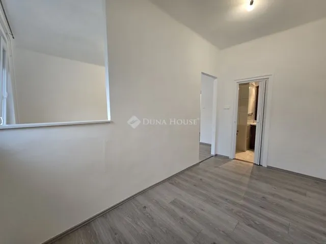 Kiadó lakás Pécs, Uránváros 40 nm