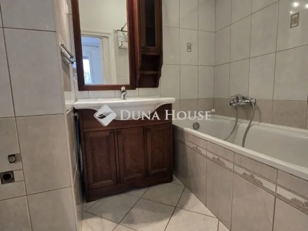 Kiadó lakás Pécs, Uránváros 40 nm