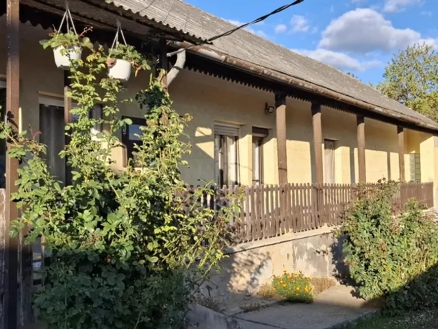 Eladó ház Zengővárkony 87 nm