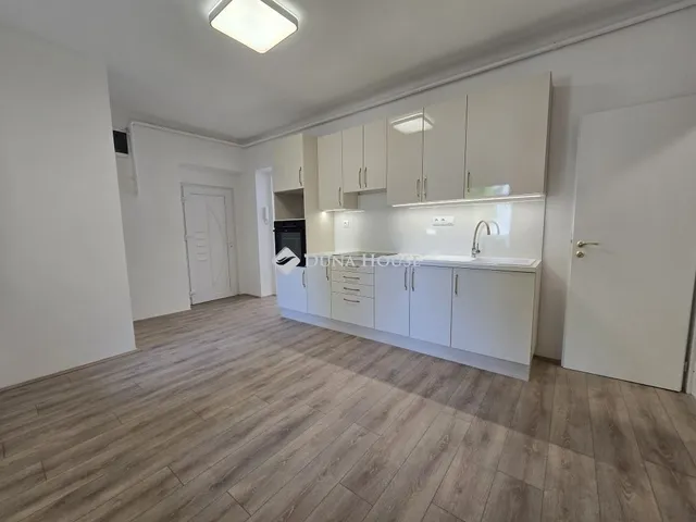 Eladó lakás Pécs, Belváros 69 nm