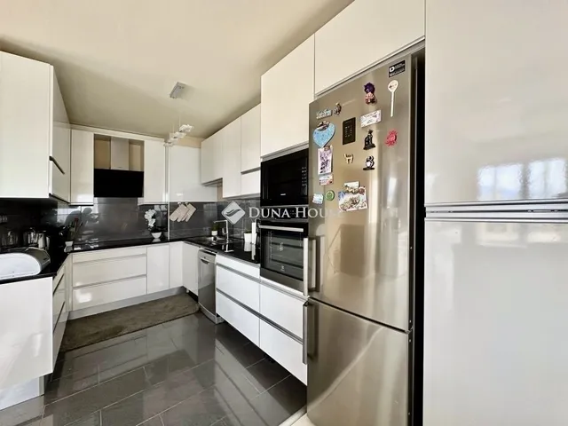 Eladó lakás Pécs, Kertváros 110 nm