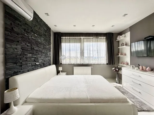 Eladó lakás Pécs, Kertváros 110 nm