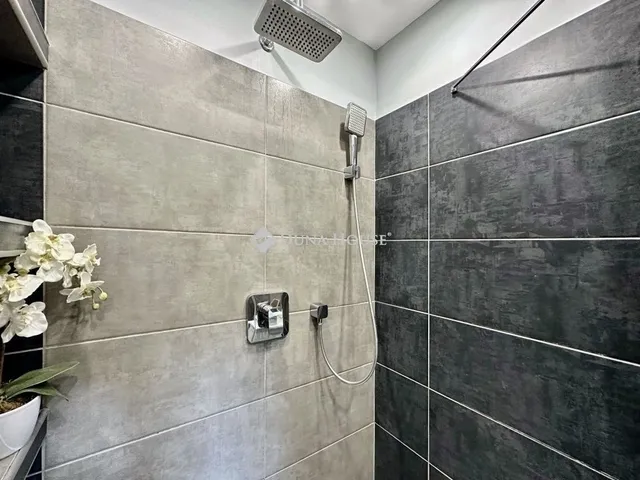 Eladó lakás Pécs, Kertváros 110 nm