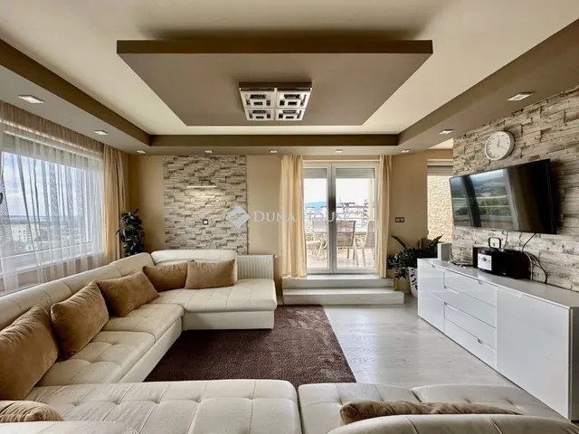 Eladó lakás Pécs, Kertváros 110 nm