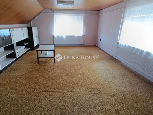 Eladó ház Bóly 181 nm