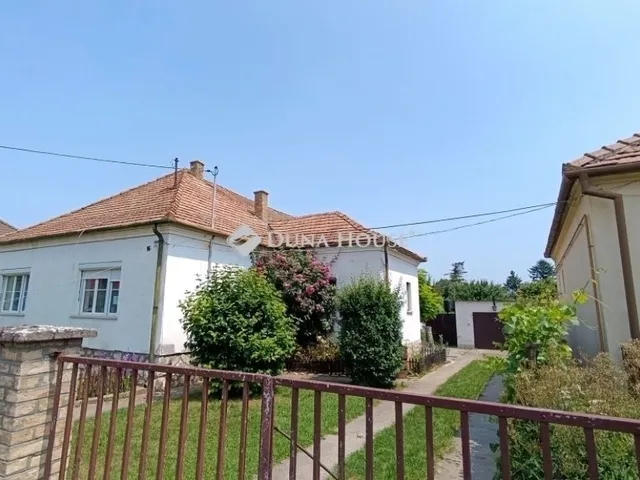 Eladó ház Bóly 181 nm