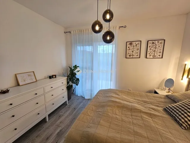 Eladó lakás Pécs, Kertváros 92 nm