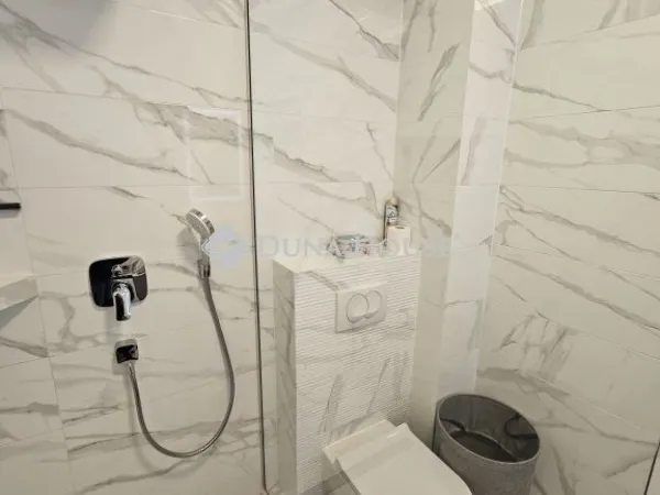 Eladó lakás Pécs, Kertváros 92 nm