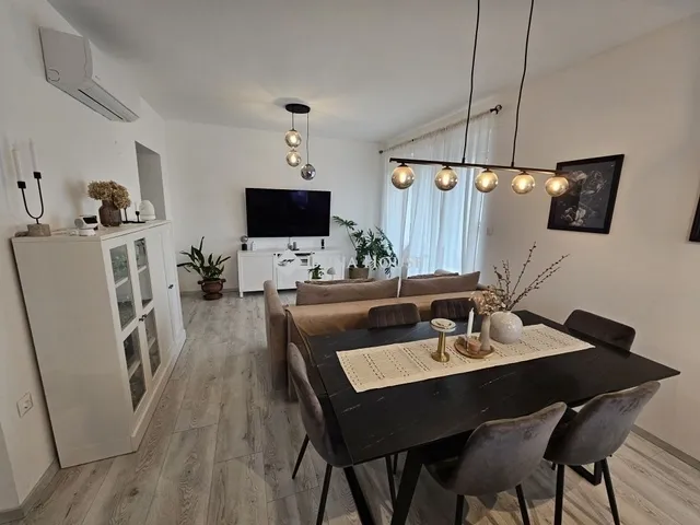 Eladó lakás Pécs, Kertváros 92 nm