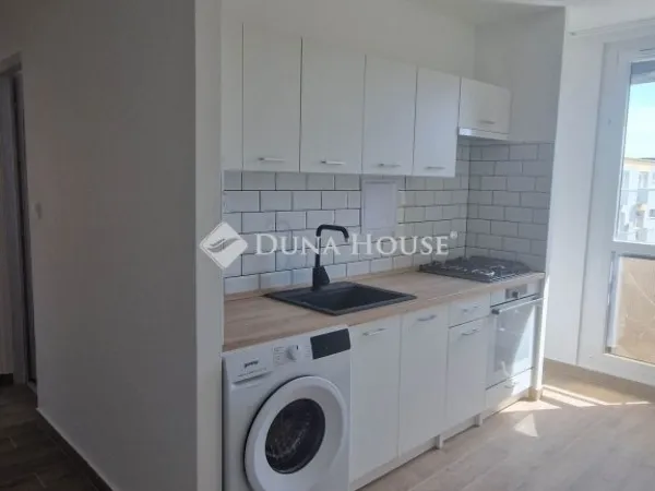 Eladó lakás Pécs, Uránváros 52 nm