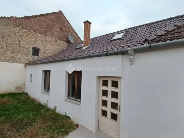 Eladó ház Pécs, Tettye 130 nm