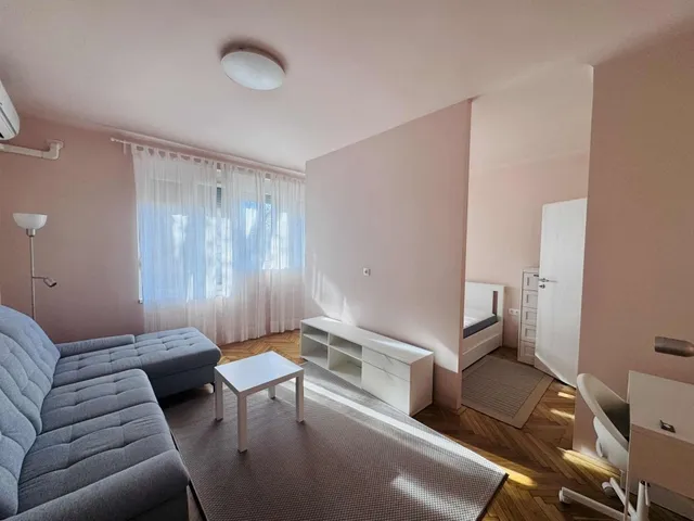 Eladó lakás Pécs, Uránváros 39 nm