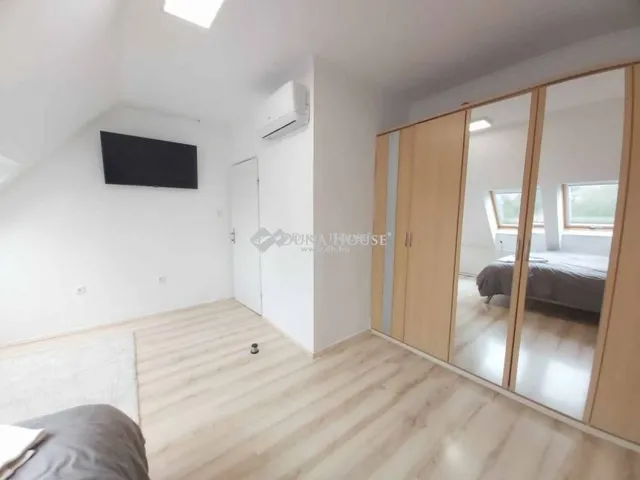 Eladó ház Pécs, Mecsekoldal 180 nm