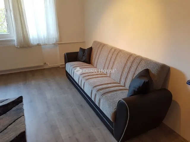 Kiadó lakás Pécs, Belváros 54 nm