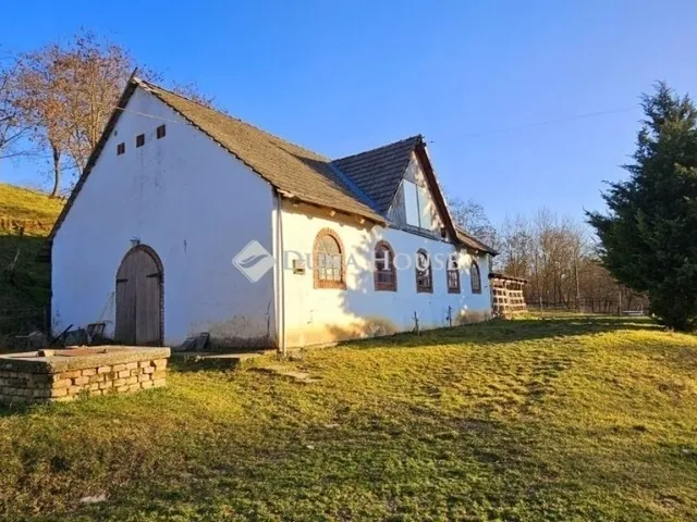 Eladó mezőgazdasági ingatlan Egerág 178 nm