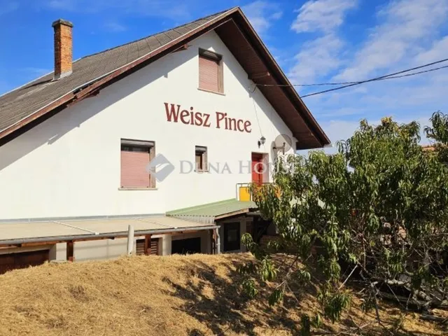 Eladó ház Nagyharsány 209 nm