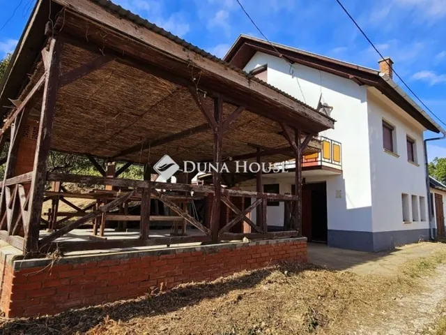 Eladó ház Nagyharsány 209 nm