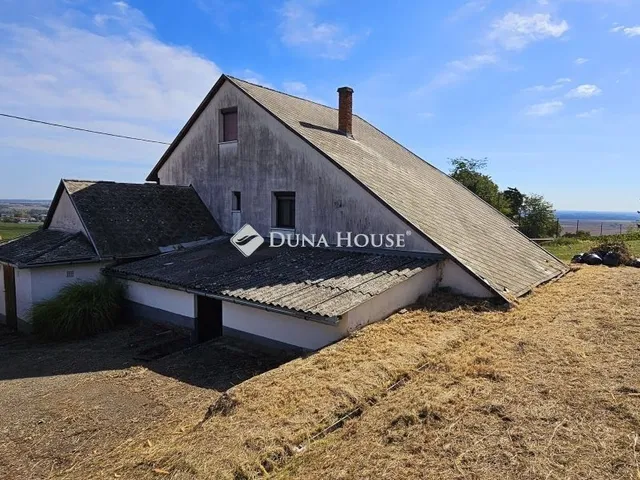 Eladó ház Nagyharsány 209 nm
