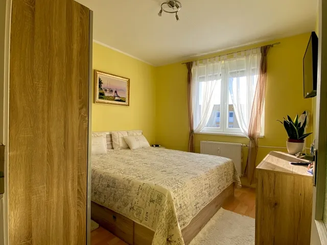 Eladó lakás Pécs, Kertváros 77 nm