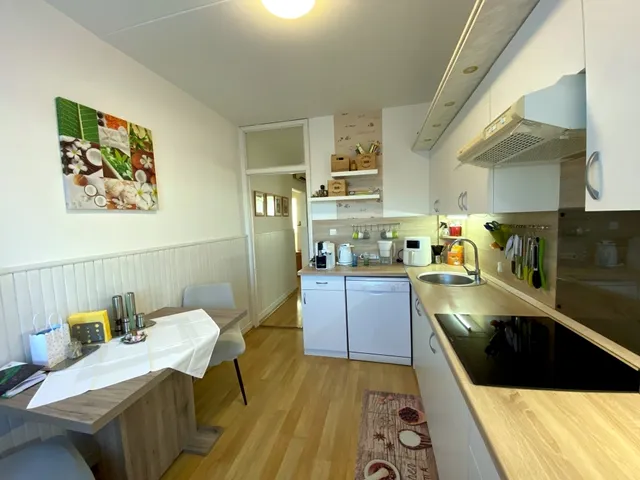 Eladó lakás Pécs, Kertváros 77 nm